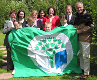 Professor Sir Peter Crane presents the Eco-Schools green flag